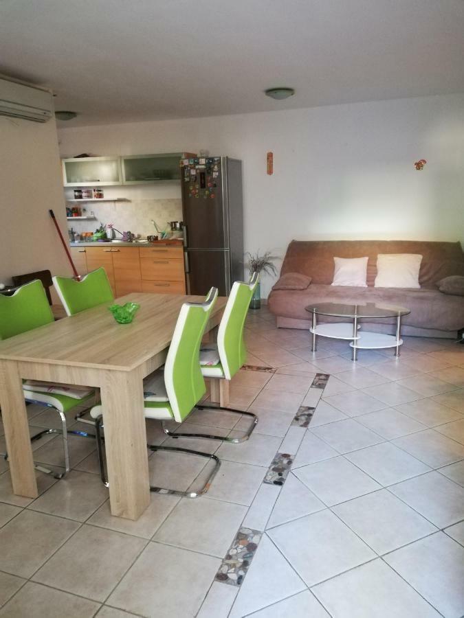 Apartman Natasa Мали-Лошинь Экстерьер фото